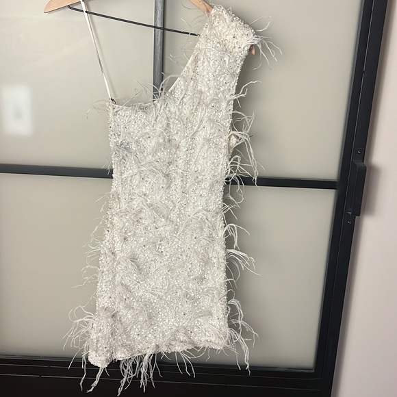 Retrofête SINA FEATHER DRESS XS (0-2) Bridal Party - Picture 7 of 10